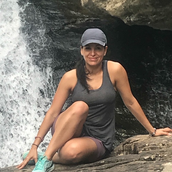 Meet your Posher, Leda - Picture 1 of 5